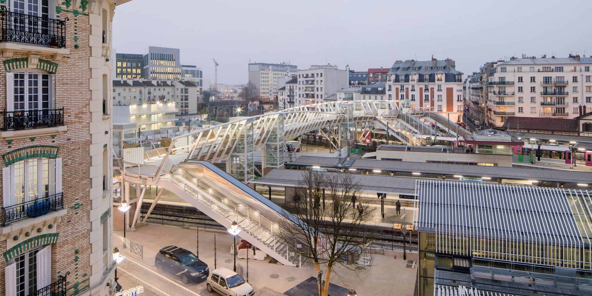 Passerelle de Bécon-les-Bruyères - DVVD