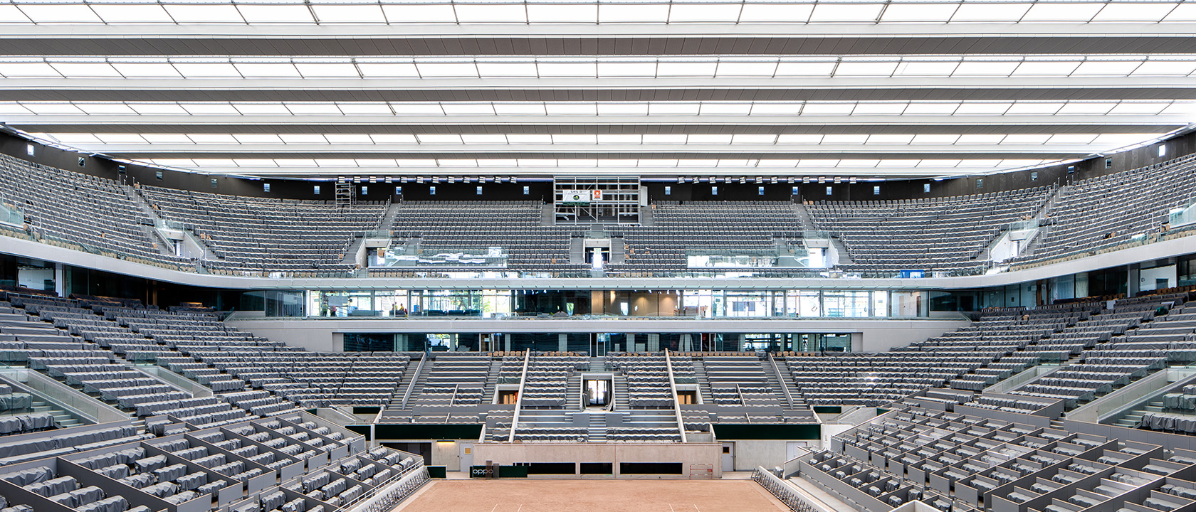 Image principale La transformation du toit mobile du court central de Roland Garros